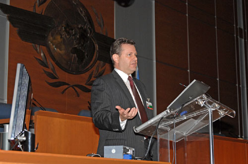 Peter Hotham, Chief Architect SESAR Joint Undertaking, underlining in front of the assembly the international scope of the partnerships of the SESAR Joint Undertaking. Peter Hotham, Chief Architect SESAR Joint Undertaking, underlining in front of the assembly the international scope of the partnerships of the SESAR Joint Undertaking.